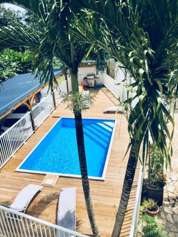 Apartment With in Sainte Rose With Pool Access Furnished - Miniature 6