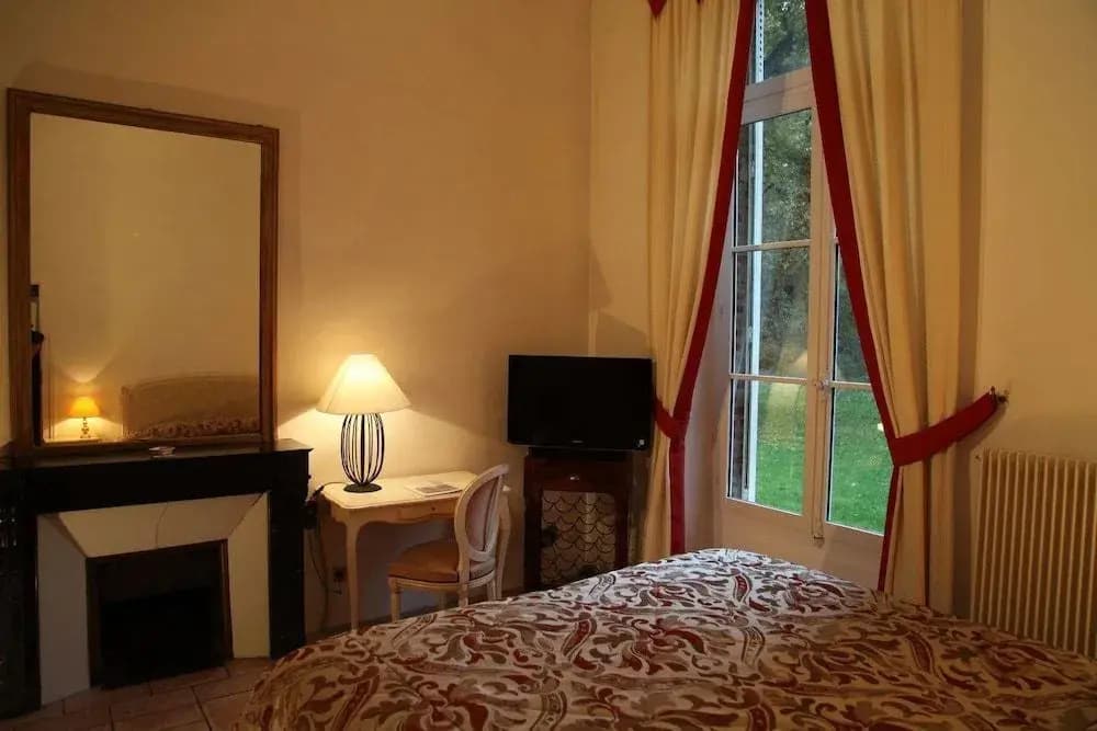 Hostellerie du Château les muids - Miniature 7