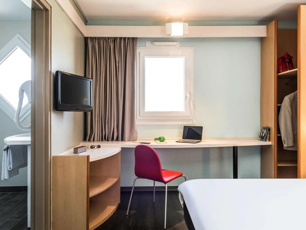 ibis Thonon Centre Hotel - Photo 3