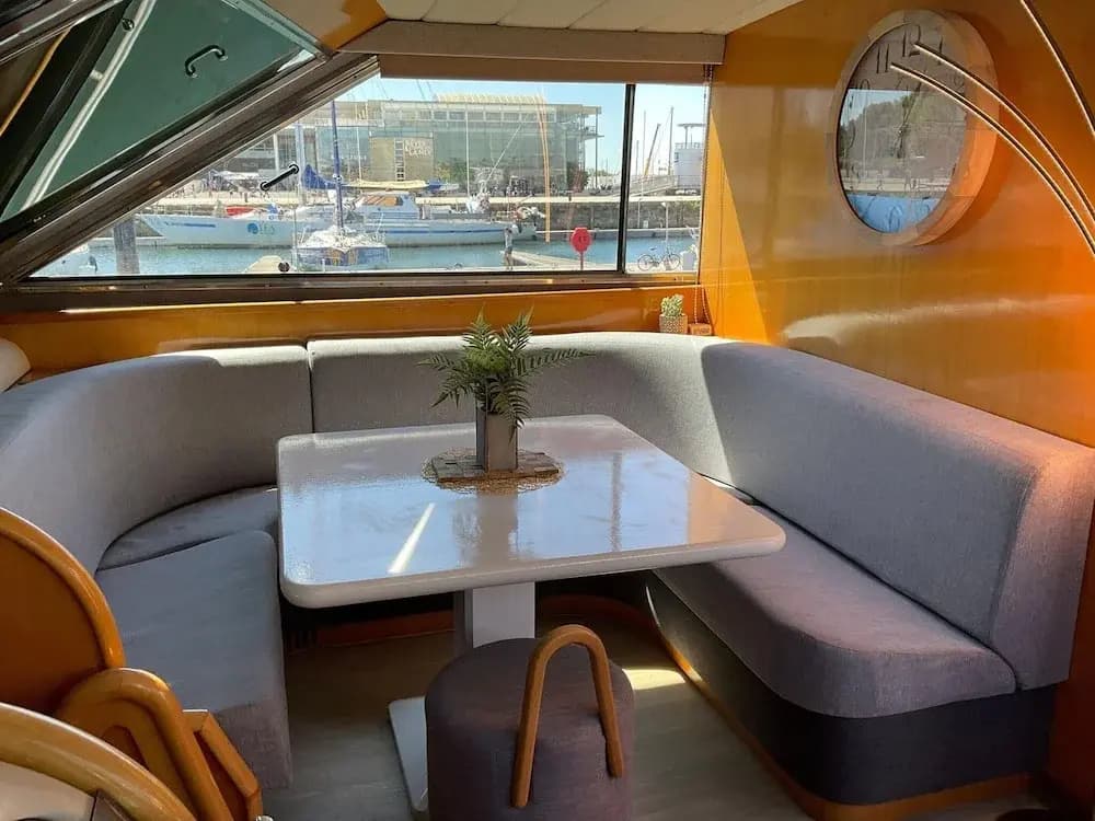 Attractive Yacht With Roof Terrace - Miniature 7