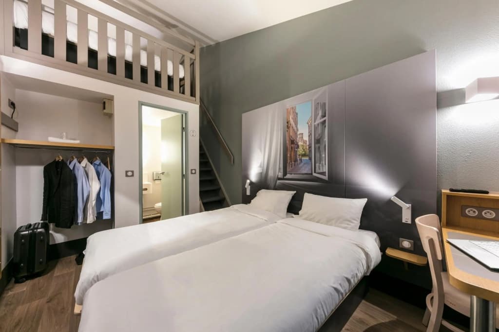 B&B HOTEL Avranches Baie du Mont Saint-Michel - Photo 2
