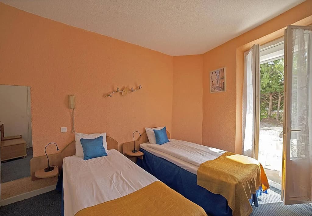 Hôtel Du Soleil - Photo 2