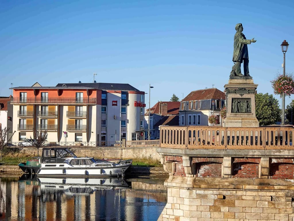 Ibis Auxerre Centre - Photo 1