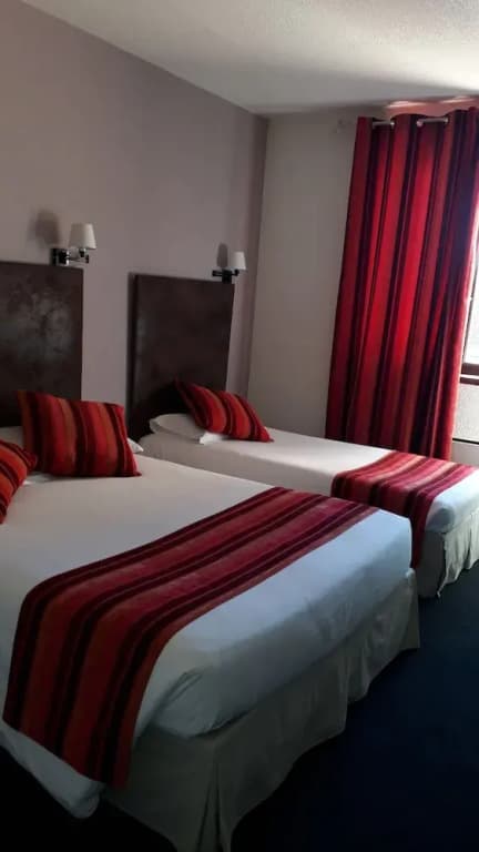LOGIS Hôtel Le Merle Blanc - Photo 3