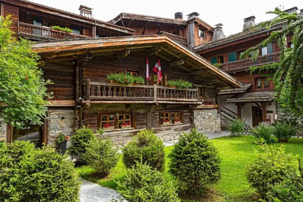 Hôtel Le Fer à Cheval - Photo 1