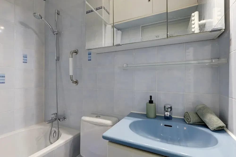 Modern 1BR near Centre Pompidou - Miniature 7