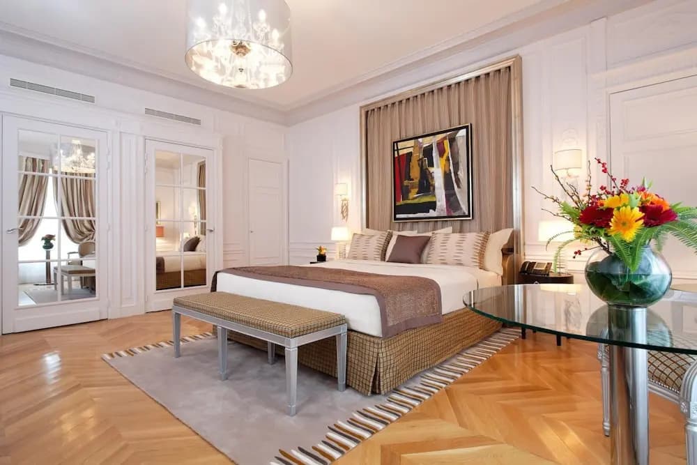 Majestic Apartments Champs Elysées - Miniature 6