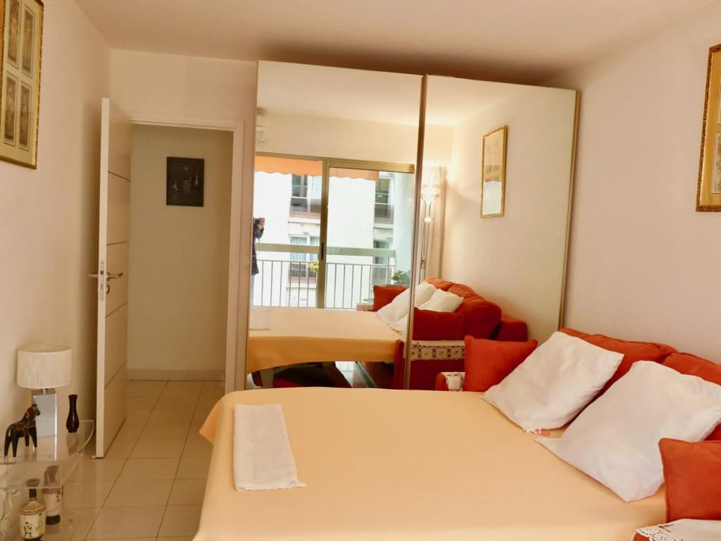One Bedroom Apartment in the Center of Cannes Next to the Carlton a few Meters From the Croisette - 367 - Photo 2