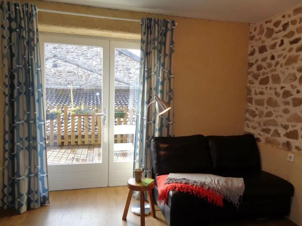 Appartement Saint-Priest-la-Prugne, 1 pièce, 2 personnes - FR-1-496-224 - Photo 1