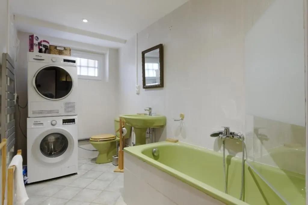 Charming farmhouse in a quiet area with a parking in the courtyard - Miniature 8