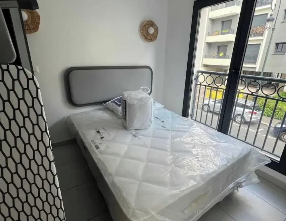 Elegant Appt - 1bdr/2p - Near Paris & La Defense - Photo 2