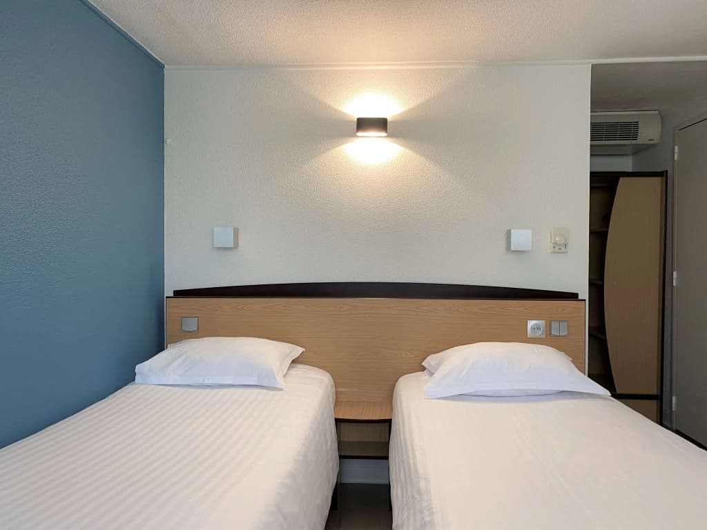Hotel Kyriad Direct Roanne - Photo 3