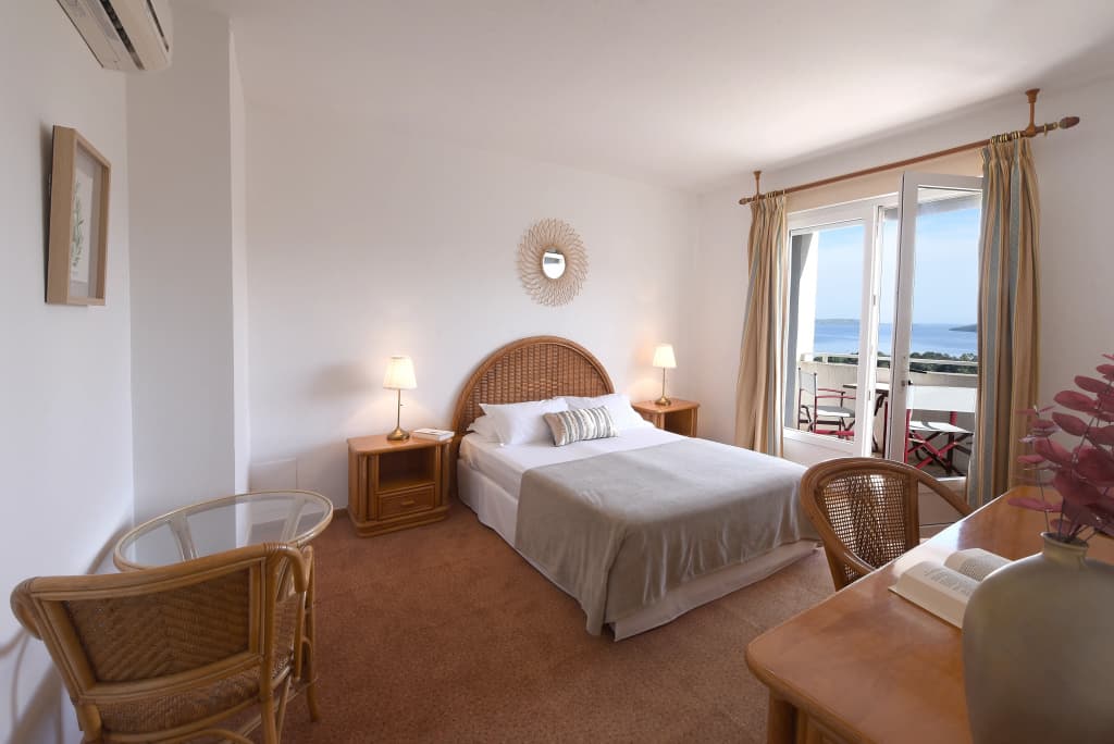 Hotel Le Tilbury - Photo 3