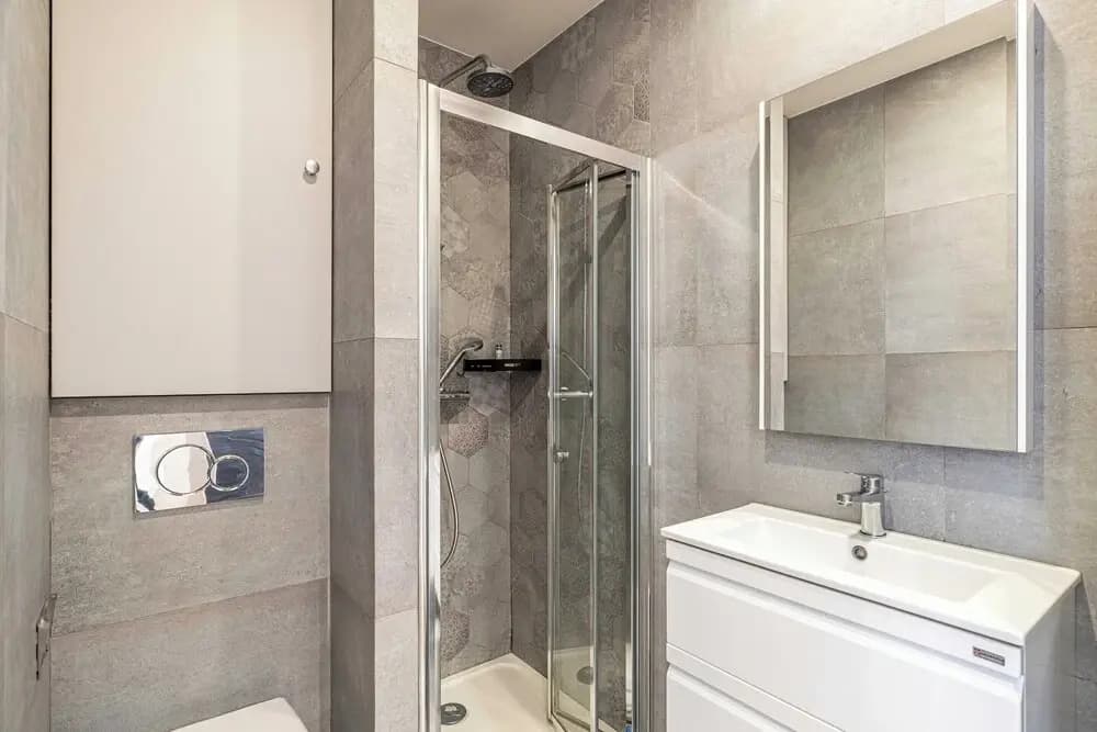 Charming 1 Bedroom Apartment- Heart of Cannes - Miniature 6