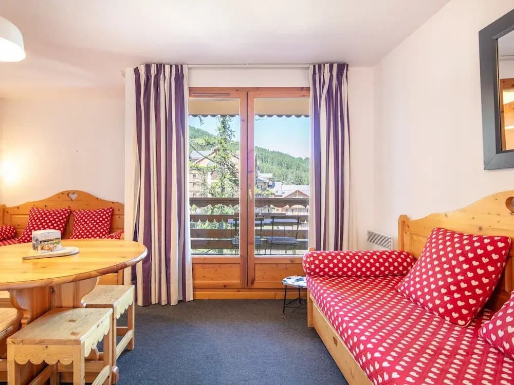 Snug Apartment on the Mountains - Photo 1