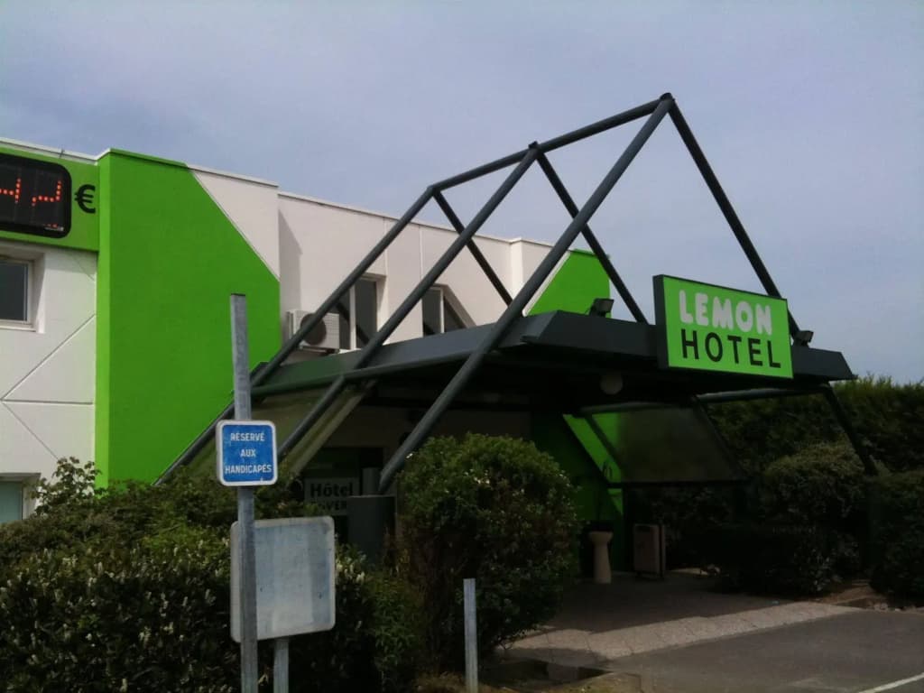 Lemon Hotel Tourcoing Lille - Photo 1