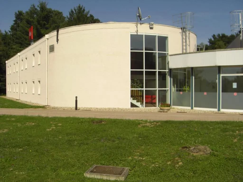 Ibis Bourg Jasseron/teyssonge - Photo 1