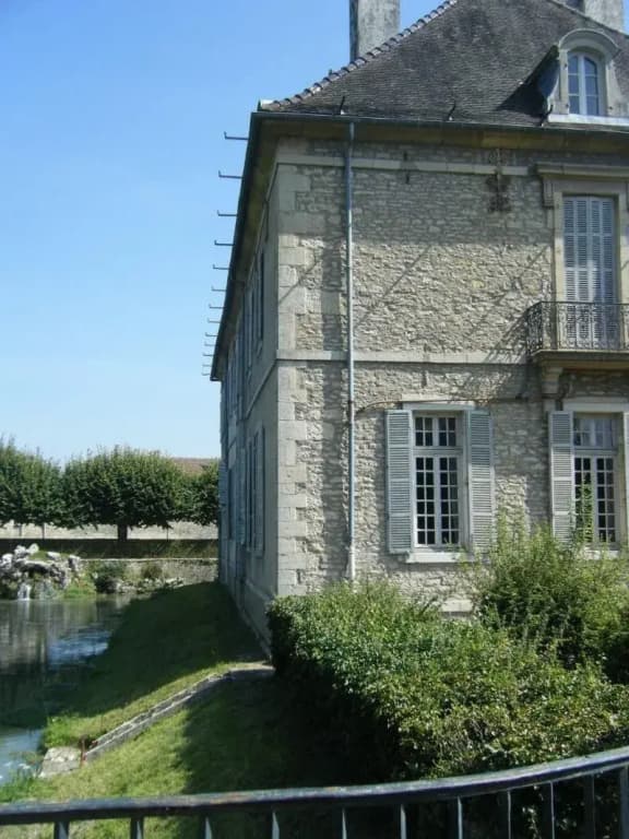 Château De Serrigny - Photo 1