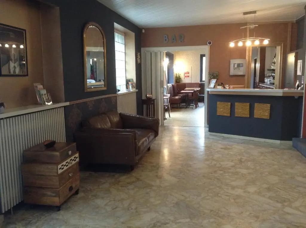 Logis Hôtel AMBROISE - Photo 2