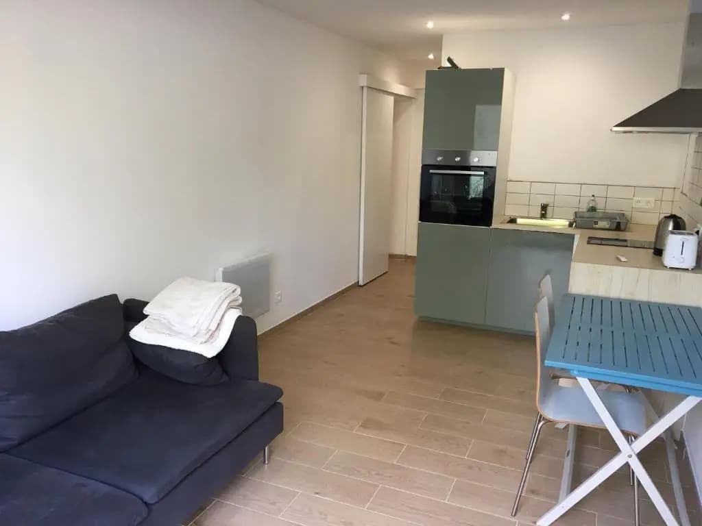 Les Mimosas Apartments - Miniature 8