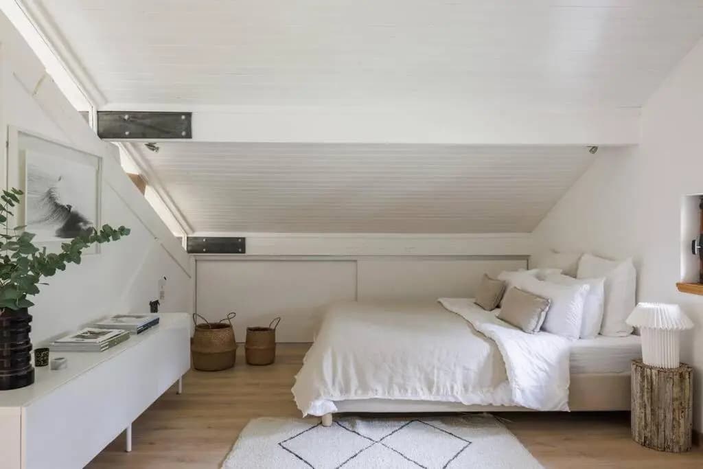 Spacious, contemporary 5Br Chalet with glacial views - Photo 2
