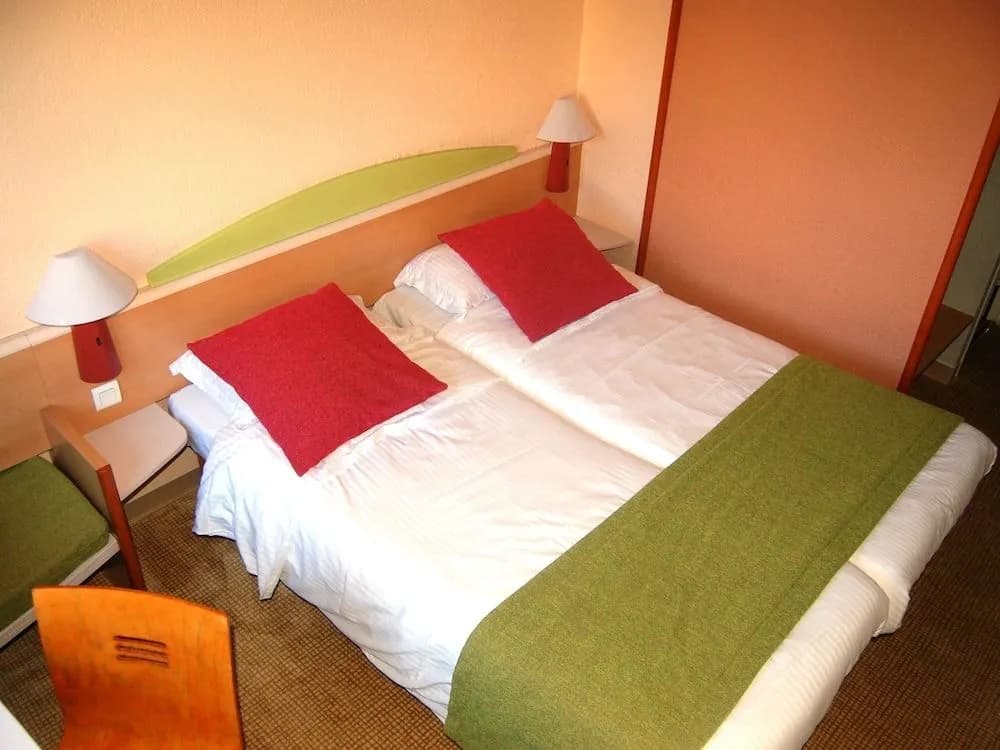 Sweet Home Hotel - Miniature 7