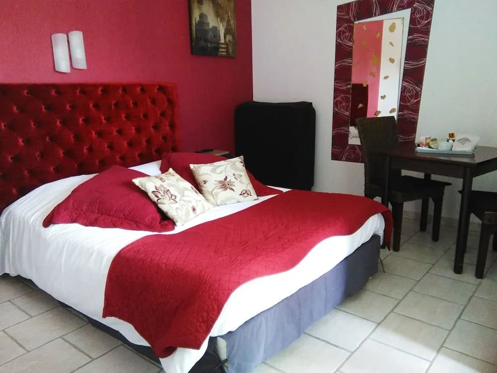 Hotel LX - Photo 2