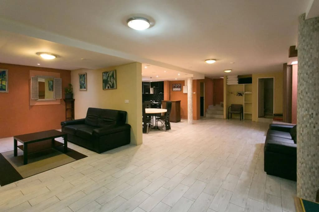 Paris East Side Lodge - Photo 2