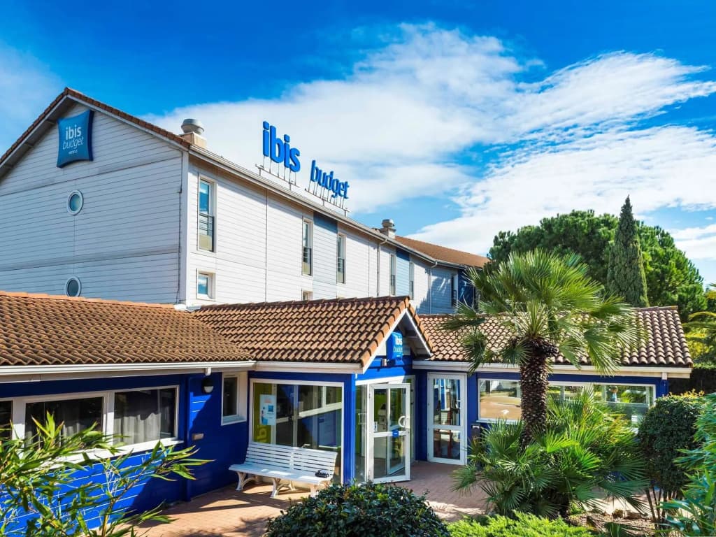 ibis budget Béziers Est La Giniesse - Photo 1