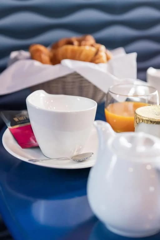 BRIT HOTEL PRIVILEGE LISIEUX – La Villa des Arts - Miniature 7