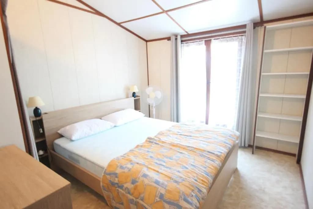 Belle villa de Vacances en angle climatisée, domaine TAMARIS, 4 chambres 7-9 couchages, Wifi, accès aux piscines payant, 9...