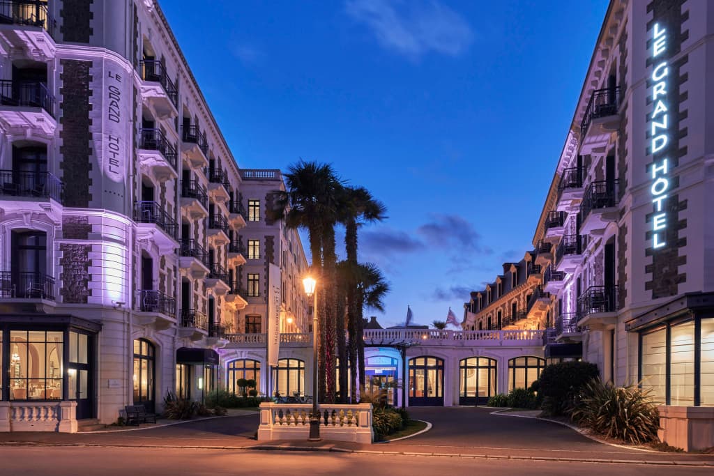 Hôtel Barrière Le Grand Hôtel Dinard - Photo 1