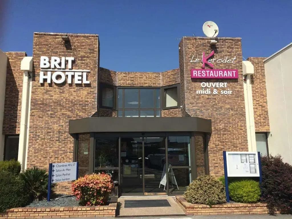 Brit Hotel Le Kerodet - Photo 1