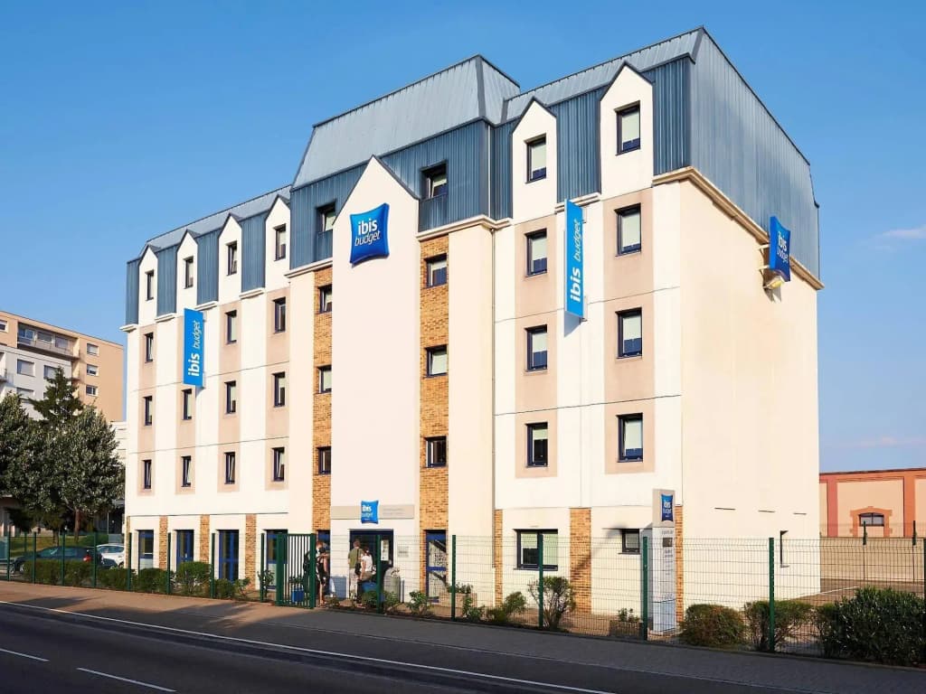 B&B HOTEL Strasbourg Nord Schiltigheim - Photo 1