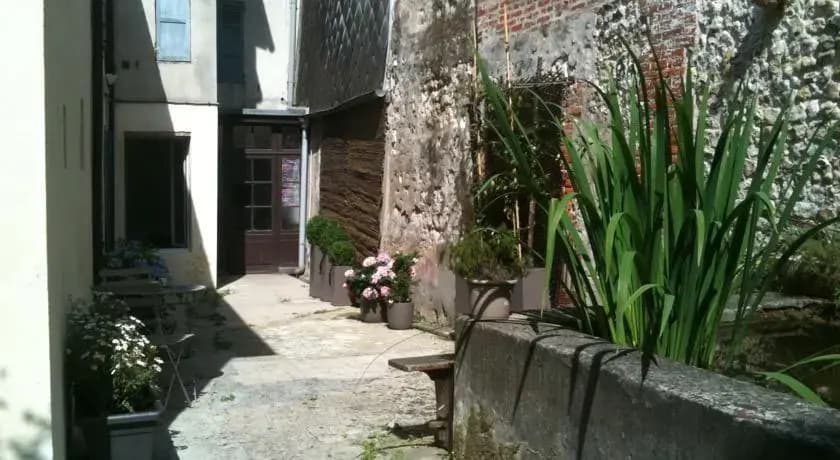 La Cour au Lavoir - Photo 2