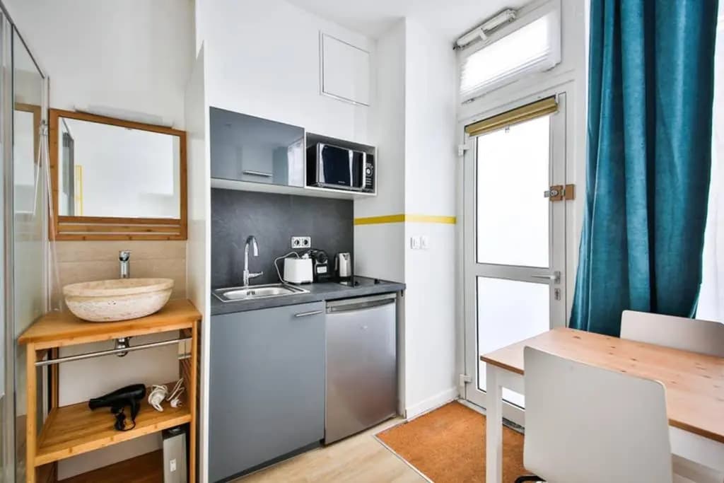 cosy independant studio proche gare et jardin - Photo 3