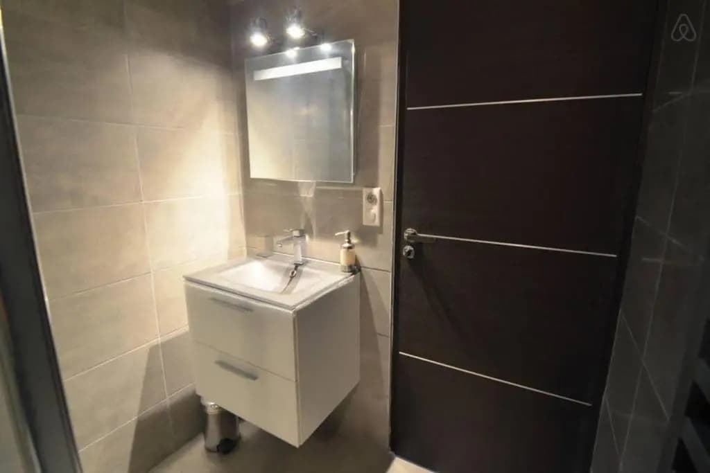 Duplex Elegant & Moderne - 3 chambres - Rooftop terrasse & Jacuzzi- Chélitz - Miniature 6