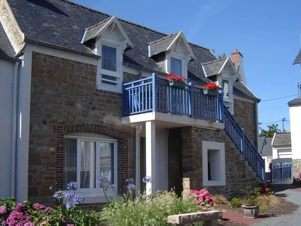 Apartment in Tregastel Near the Beach - Photo 1