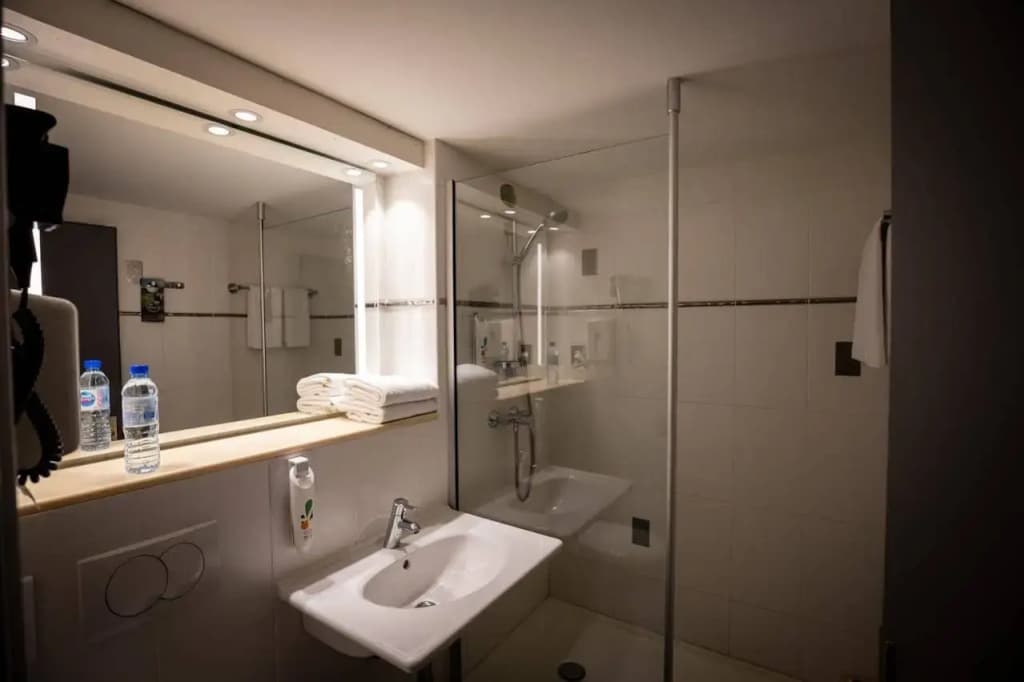 ibis Styles Douai Gare Gayant Expo - Miniature 8