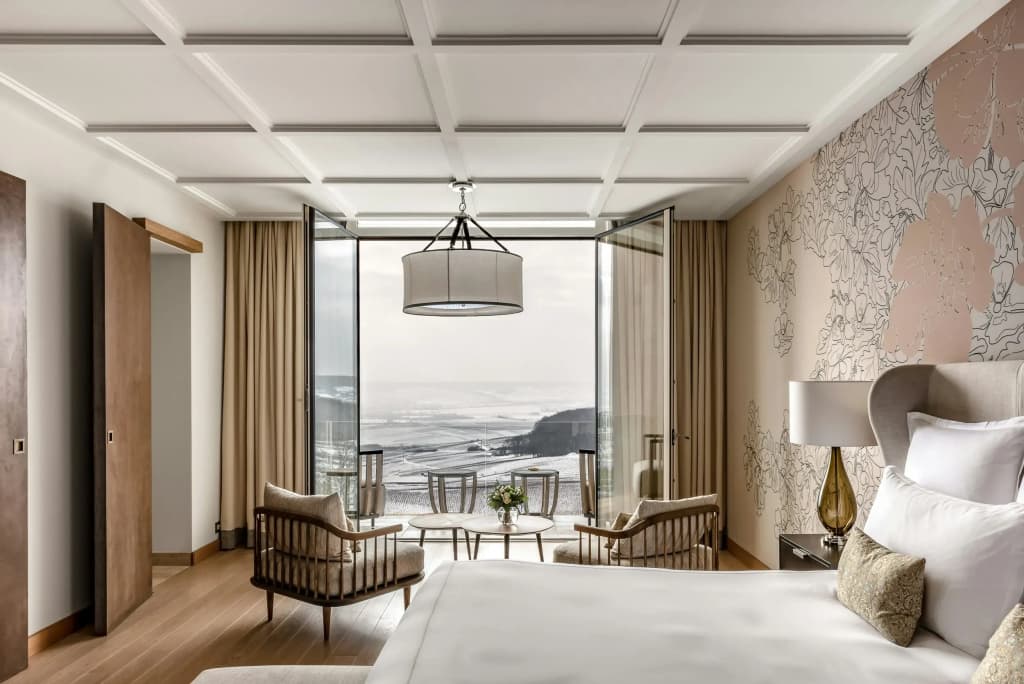 Royal Champagne Hotel & Spa - Photo 2
