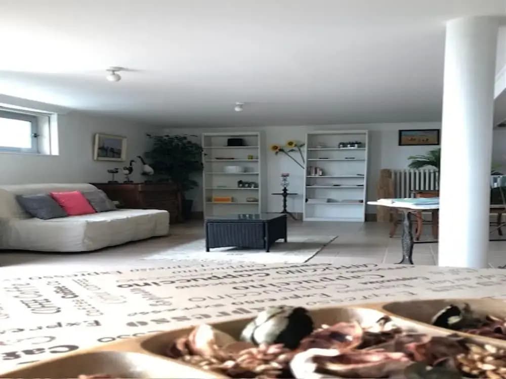 1-bedroom Apartment With View of Private Beach - Miniature 7