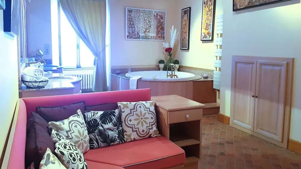 Le CDV - Bar Lounge & Chambres Insolites - Miniature 7