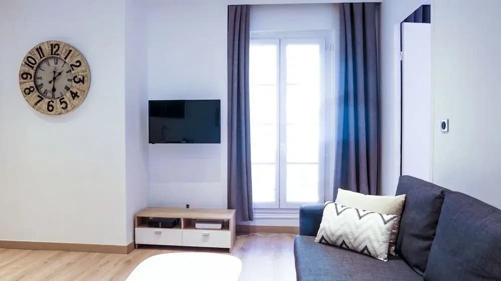Centre Nice - Massena - 2 rooms - Photo 5