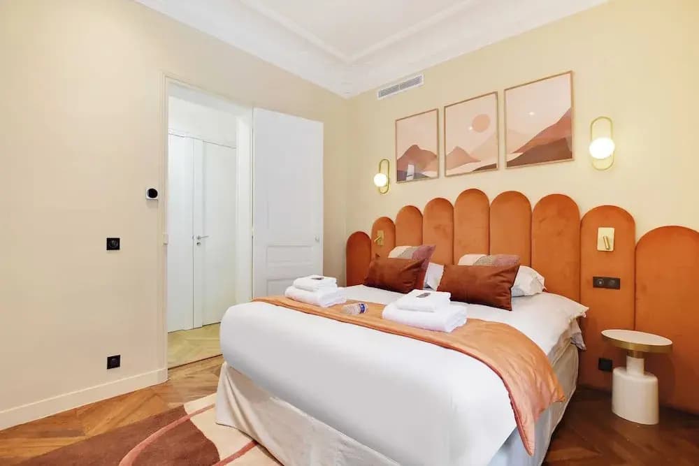 Chic Hotel-1br/4p In the Heart of the Palais Royal - Photo 4