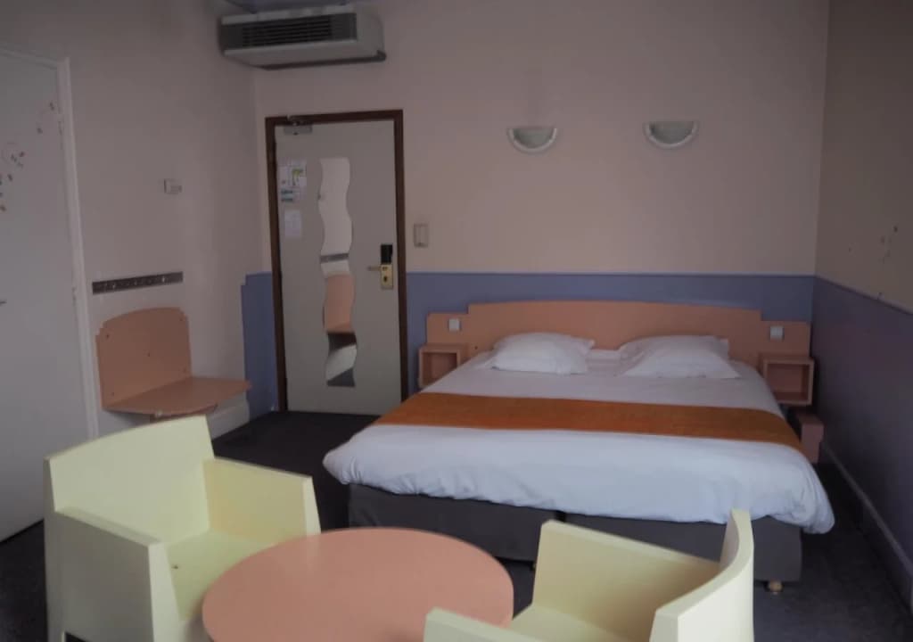 Splendid Hotel Centre Gare - Photo 5