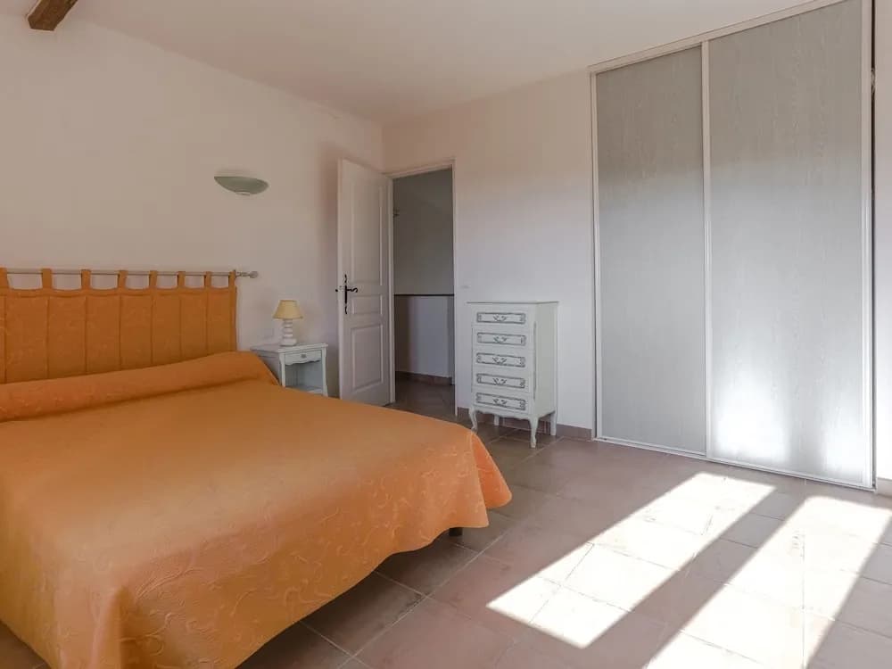 Holiday Home in Bormes-les-mimosas Near Sea - Miniature 6