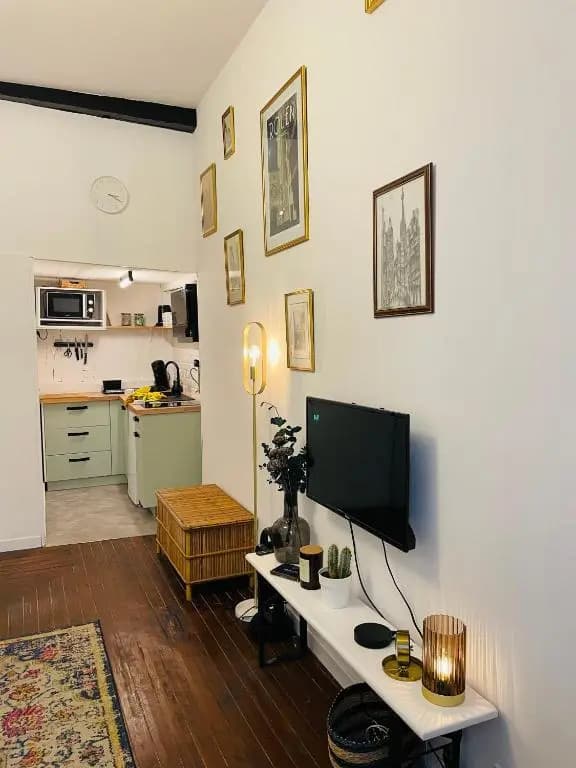 Appartement cosy en plein coeur historique - Miniature 8