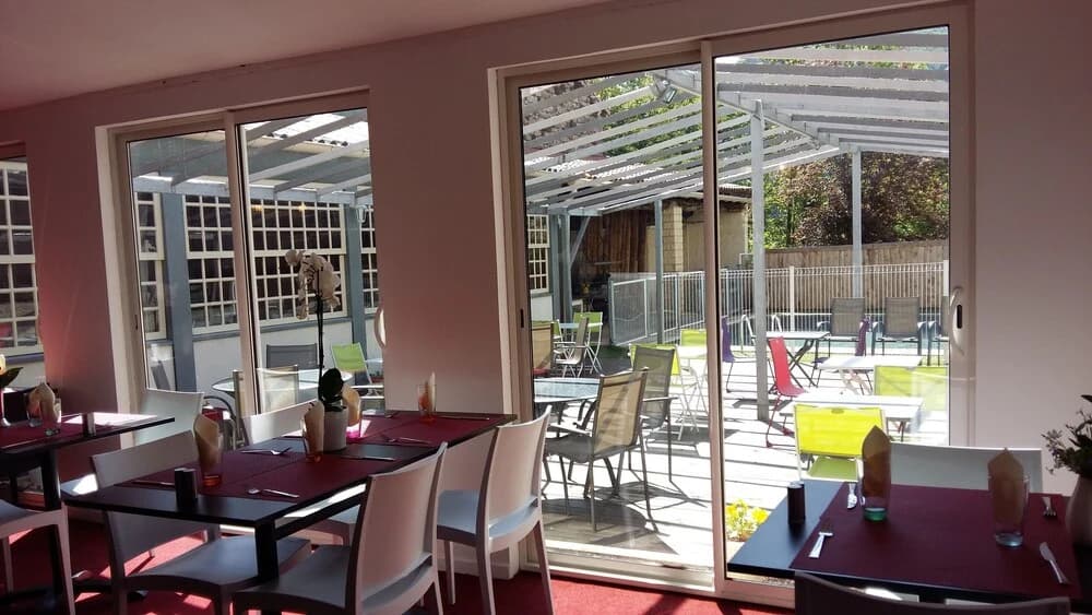 Hotel Restaurant La Gravenne - Miniature 7