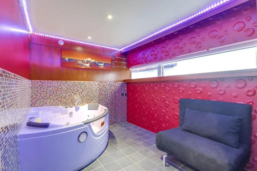 VIP Paris Yacht Hotel - Photo 1