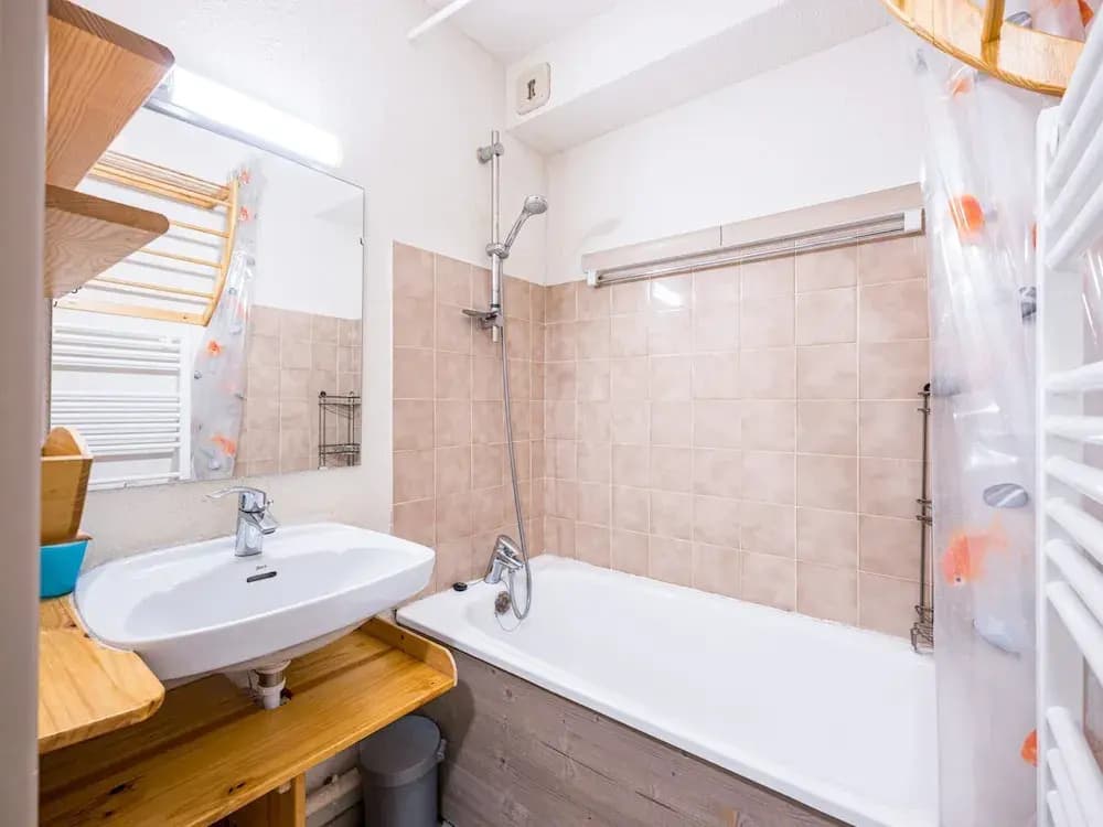 Cosy Apartment in the Mountains in Morillon - Miniature 6